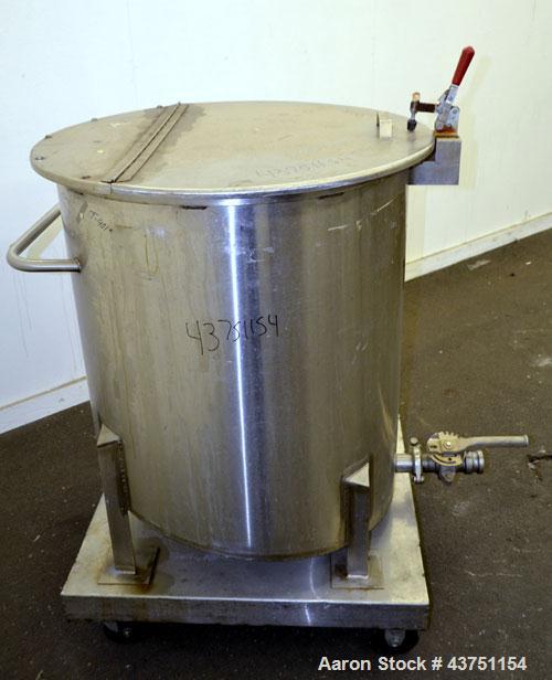 Used Water Cooling Corporation Tank, 100 Gallon, 304 Stainless Steel, Vertical. Approximately 31" diameter x 34" straight side.  Flat top with a bolt-on hinged cover, 6" sloped bottom.  2" Tri-clamp ...