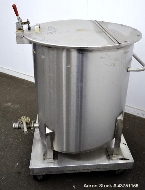 Used Water Cooling Corporation Tank, 100 Gallon, 304 Stainless Steel, Vertical. Approximately 31" diameter x 34" straight side.  Flat top with a bolt-on hinged cover, 6" sloped bottom.  2" Tri-clamp ...