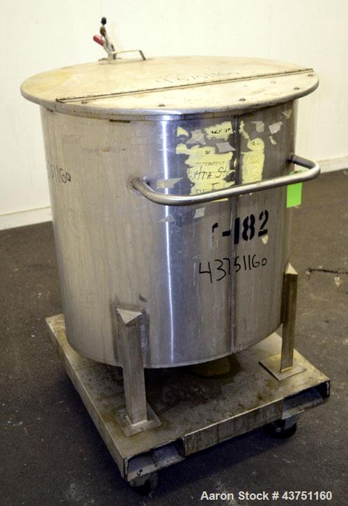 Used Water Cooling Corporation Tank, 100 Gallon, 304 Stainless Steel, Vertical. Approximately 31" diameter x 34" straight side.  Flat top with a bolt-on hinged cover, 6" sloped bottom.  2" Tri-clamp ...