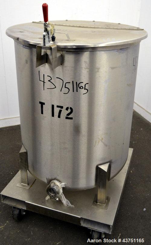 Used Water Cooling Corporation Tank, 100 Gallon, 304 Stainless Steel, Vertical. Approximately 31" diameter x 34" straight side.  Flat top with a bolt-on hinged cover, 6" sloped bottom.  2" Tri-clamp ...