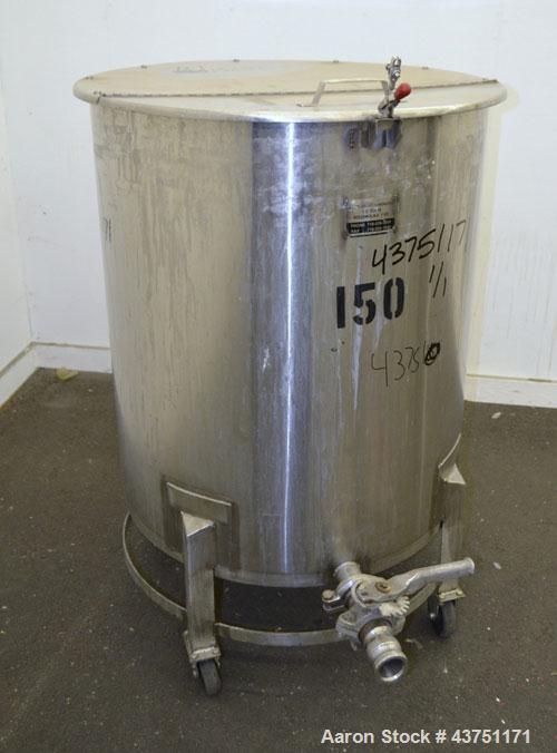 Used Water Cooling Corporation Tank, 100 Gallon, 304 Stainless Steel, Vertical. Approximately 31" diameter x 34" straight side.  Flat top with a bolt-on hinged cover, 2" sloped bottom.  2" Tri-clamp ...