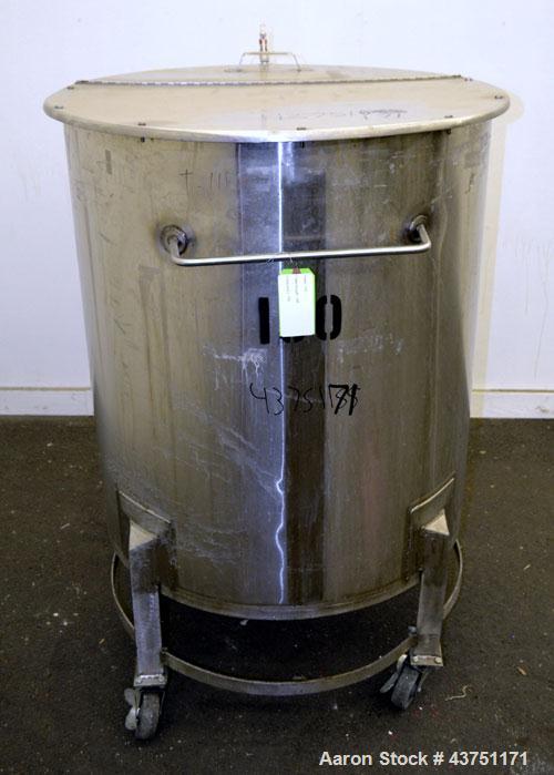 Used Water Cooling Corporation Tank, 100 Gallon, 304 Stainless Steel, Vertical. Approximately 31" diameter x 34" straight side.  Flat top with a bolt-on hinged cover, 2" sloped bottom.  2" Tri-clamp ...