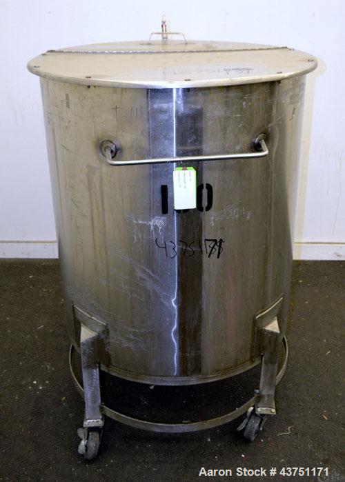 Used- Water Cooling Corporation Tank, 100 Gallon, 304 Stainless Steel, Vertical. Approximately 31" diameter x 34" straight s...