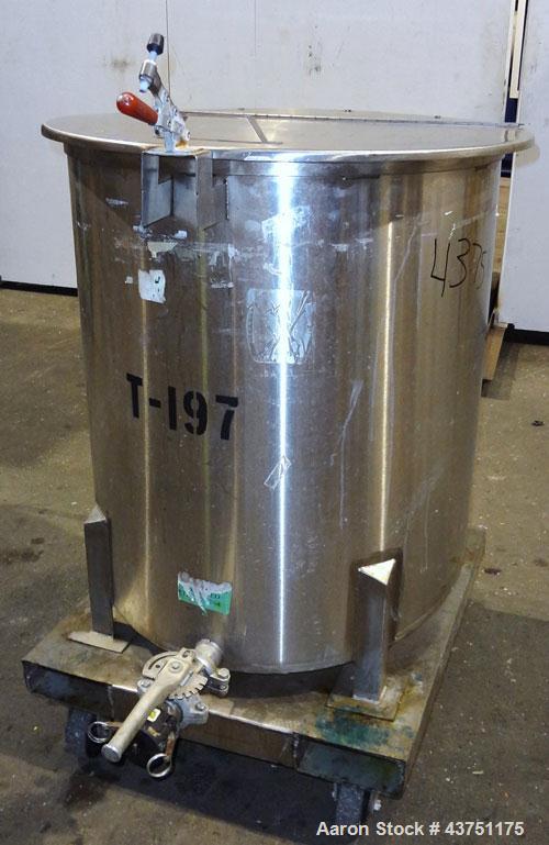 Used Water Cooling Corporation Tank, 100 Gallon, 304 Stainless Steel, Vertical. Approximately 31" diameter x 34" straight side.  Flat top with a bolt-on hinged cover, 6" sloped bottom.  2" Tri-clamp ...