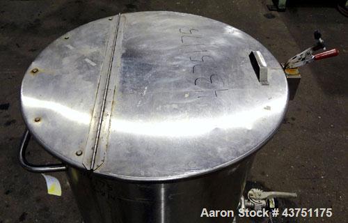 Used Water Cooling Corporation Tank, 100 Gallon, 304 Stainless Steel, Vertical. Approximately 31" diameter x 34" straight side.  Flat top with a bolt-on hinged cover, 6" sloped bottom.  2" Tri-clamp ...