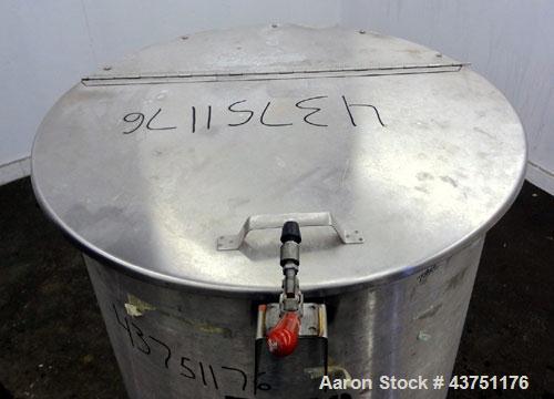 Used Water Cooling Corporation Tank, 100 Gallon, 304 Stainless Steel, Vertical. Approximately 31" diameter x 34" straight side.  Flat top with a bolt-on hinged cover, 6" sloped bottom.  2" Tri-clamp ...