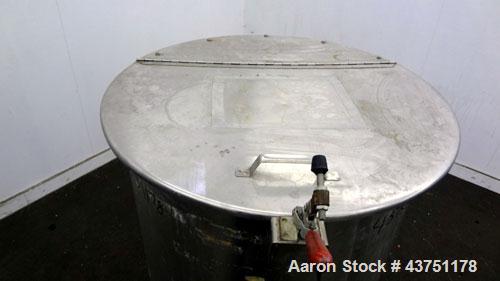 Used Water Cooling Corporation Tank, 100 Gallon, 304 Stainless Steel, Vertical. Approximately 31" diameter x 34" straight side.  Flat top with a bolt-on hinged cover, 6" sloped bottom.  2" Tri-clamp ...