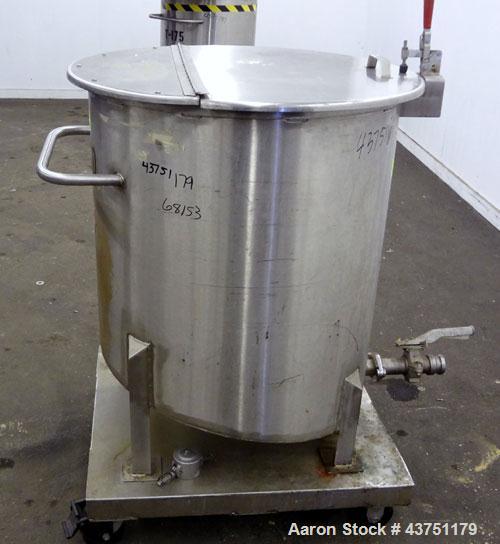 Used Water Cooling Corporation Tank, 100 Gallon, 304 Stainless Steel, Vertical. Approximately 31" diameter x 34" straight side.  Flat top with a bolt-on hinged cover, 6" sloped bottom.  2" Tri-clamp ...
