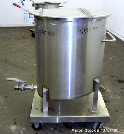Used Water Cooling Corporation Tank, 100 Gallon, 304 Stainless Steel, Vertical. Approximately 31" diameter x 34" straight side.  Flat top with a bolt-on hinged cover, 6" sloped bottom.  2" Tri-clamp ...