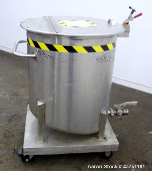 Used Water Cooling Corporation Tank, 100 Gallon, 304 Stainless Steel, Vertical. Approximately 31" diameter x 34" straight side.  Flat top with a bolt-on hinged cover, 6" sloped bottom.  2" Tri-clamp ...