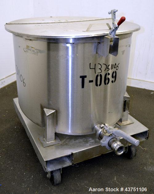 Used Water Cooling Corporation Tank, 60 Gallon, 304 Stainless Steel, Vertical. Approximately 30-1/2" diameter x 21" straight side.  Flat top with a bolt-on hinged cover, 6" sloped bottom.  2" Tri-cla...