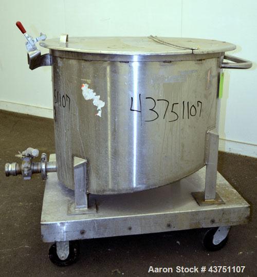 Used Water Cooling Corporation Tank, 60 Gallon, 304 Stainless Steel, Vertical. Approximately 30-1/2" diameter x 21" straight side.  Flat top with a bolt-on hinged cover, 6" sloped bottom.  2" Tri-cla...