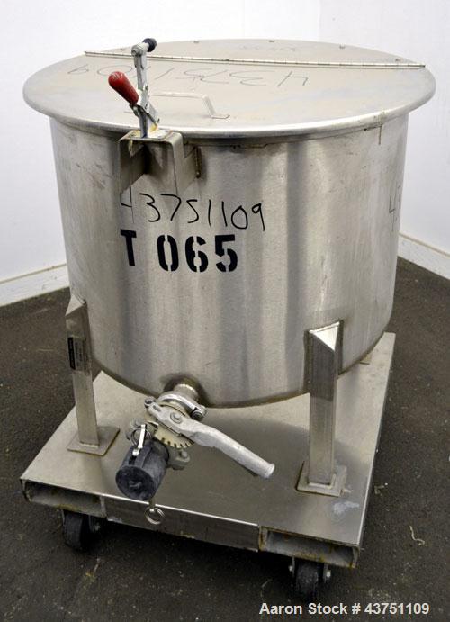 Used Water Cooling Corporation Tank, 60 Gallon, 304 Stainless Steel, Vertical. Approximately 30-1/2" diameter x 21" straight side. Flat top with a bolt-on hinged cover, 6" sloped bottom.  2" Tri-clam...