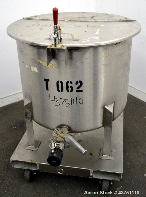Used Water Cooling Corporation Tank, 60 Gallon, 304 Stainless Steel, Vertical. Approximately 30-1/2" diameter x 21" straight side.  Flat top with a bolt-on hinged cover, 6" sloped bottom.  2" Tri-cla...