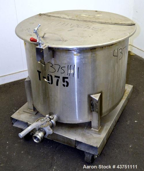 Used Water Cooling Corporation Tank, 60 Gallon, 304 Stainless Steel, Vertical. Approximately 30-1/2" diameter x 21" straight side.  Flat top with a bolt-on hinged cover, 6" sloped bottom.  2" Tri-cla...