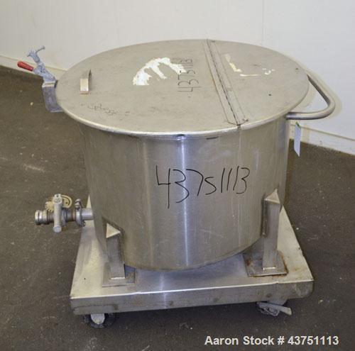 Used Water Cooling Corporation Tank, 60 Gallons, 304 Stainless Steel, Vertical. Approximately 30-1/2" diameter x 21" straight side.  Flat top with a bolt-on hinged cover, 6" sloped bottom.  2" Tri-cl...