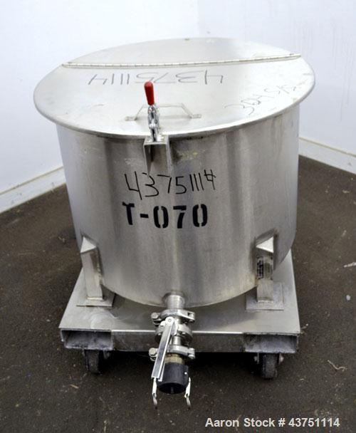 Used Water Cooling Corporation Tank, 60 Gallons, 304 Stainless Steel, Vertical. Approximately 30-1/2" diameter x 21" straight side.  Flat top with a bolt-on hinged cover, 6" sloped bottom.  2" Tri-cl...