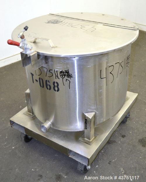 Used Water Cooling Corporation Tank, 60 Gallons, 304 Stainless Steel, Vertical. Approximately 30-1/2" diameter x 21" straight side.  Flat top with a bolt-on hinged cover, 6" sloped bottom.  2" Tri-cl...