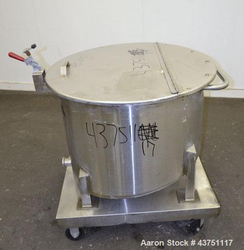 Used Water Cooling Corporation Tank, 60 Gallons, 304 Stainless Steel, Vertical. Approximately 30-1/2" diameter x 21" straight side.  Flat top with a bolt-on hinged cover, 6" sloped bottom.  2" Tri-cl...