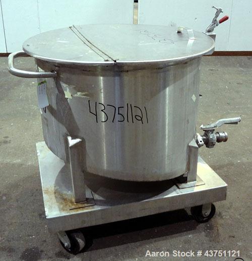 Used Water Cooling Corporation Tank, 60 Gallons, 304 Stainless Steel, Vertical. Approximately 30-1/2" diameter x 21" straight side.  Flat top with a bolt-on hinged cover, 6" sloped bottom.  2" Tri-cl...