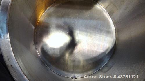 Used Water Cooling Corporation Tank, 60 Gallons, 304 Stainless Steel, Vertical. Approximately 30-1/2" diameter x 21" straight side.  Flat top with a bolt-on hinged cover, 6" sloped bottom.  2" Tri-cl...