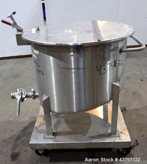 Used Water Cooling Corporation Tank, 60 Gallons, 304 Stainless Steel, Vertical. Approximately 30-1/2" diameter x 21" straight side.  Flat top with a bolt-on hinged cover, 6" sloped bottom.  2" Tri-cl...