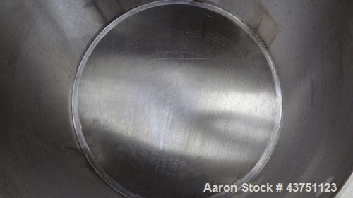 Used Water Cooling Corporation Tank, 60 Gallons, 304 Stainless Steel, Vertical. Approximately 30-1/2" diameter x 21" straight side.  Flat top with a bolt-on hinged cover, 6" sloped bottom.  2" Tri-cl...