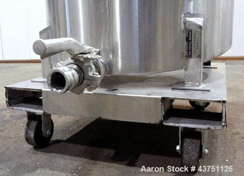 Used Water Cooling Corporation Tank, 60 Gallons, 304 Stainless Steel, Vertical. Approximately 30-1/2" diameter x 21" straight side.Flat top with a bolt-on hinged cover, 6" sloped bottom.2" Tri-clamp ...