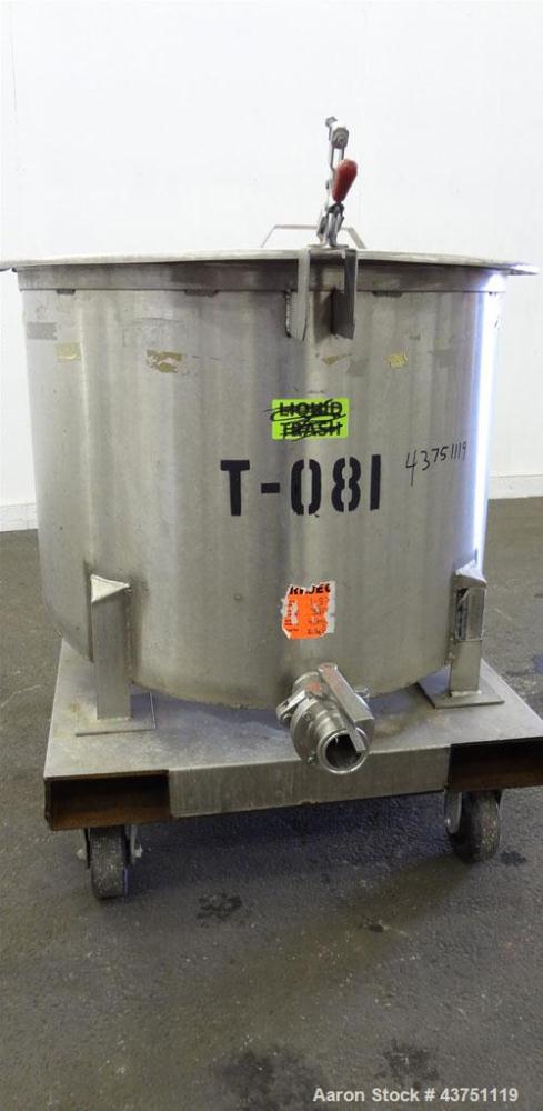 Used Water Cooling Corporation Tank, 60 Gallons, 304 Stainless Steel, Vertical. Approximately 30-1/2" diameter x 21" straight side.  Flat top with a bolt-on hinged cover, 6" sloped bottom.  2" Tri-cl...