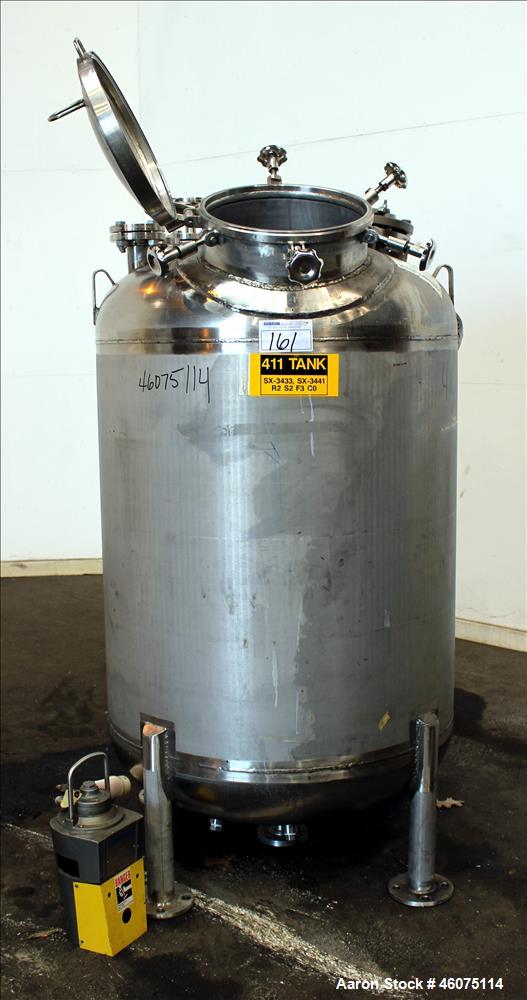 Used Watson Metal Masters Pressure Tank, 250 Gallon, 316L Stainless Steel, Vertical. 39-1/4" Diameter x 42" straight side, dished top & bottom. Internal rated 80 psi at -20 to 300 degrees F. Off cent...