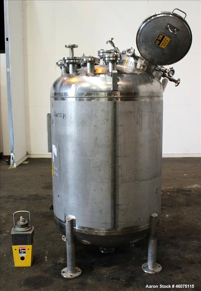 Used Watson Metal Masters Pressure Tank, 250 Gallon, 316L Stainless Steel, Vertical. 39-1/4" Diameter x 42" straight side, dished top & bottom. Internal rated 80 psi at -20 to 300 degrees F. Off cent...