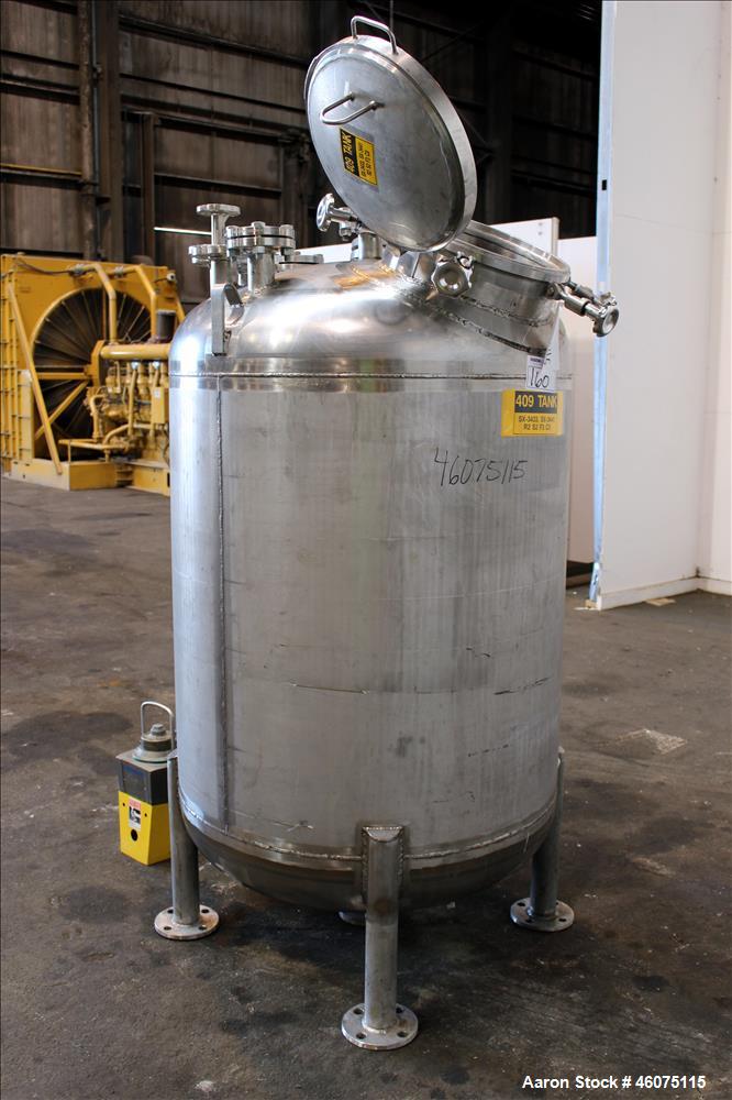 Used Watson Metal Masters Pressure Tank, 250 Gallon, 316L Stainless Steel, Vertical. 39-1/4" Diameter x 42" straight side, dished top & bottom. Internal rated 80 psi at -20 to 300 degrees F. Off cent...
