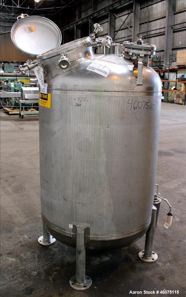 Used Watson Metal Masters Pressure Tank, 250 Gallon, 316L Stainless Steel, Vertical. 39-1/4" Diameter x 42" straight side, dished top & bottom. Internal rated 80 psi at -20 to 300 degrees F. Off cent...