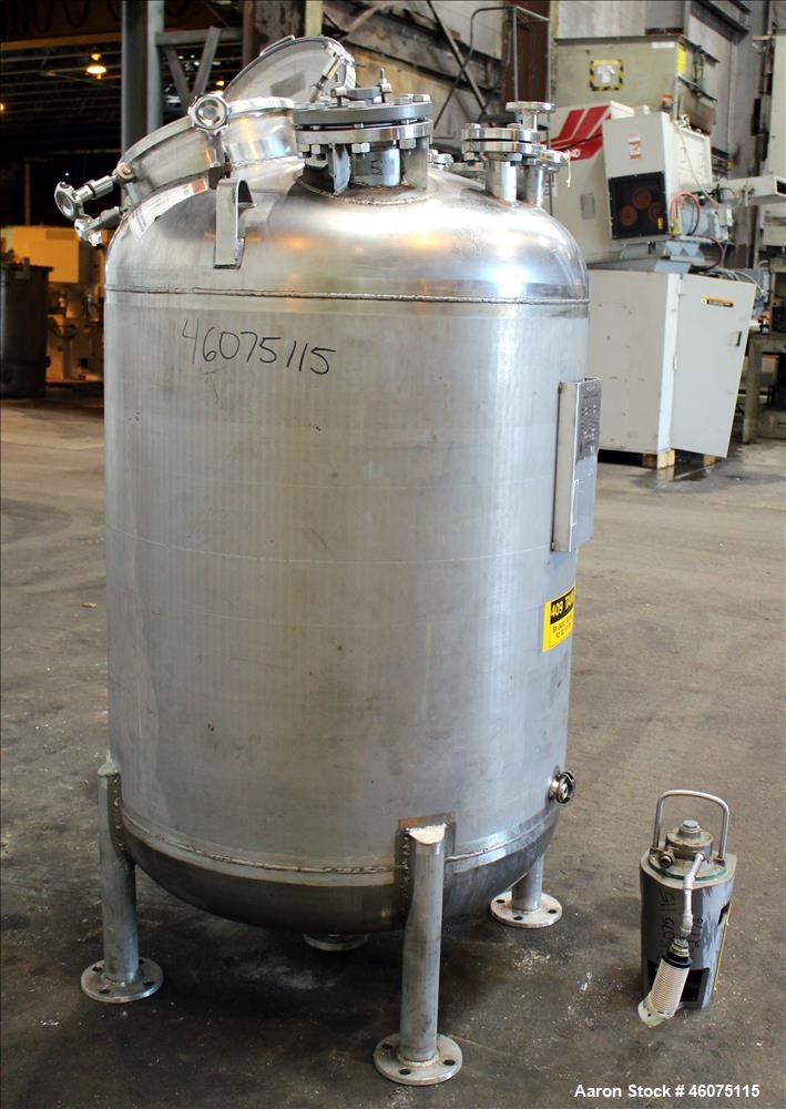 Used Watson Metal Masters Pressure Tank, 250 Gallon, 316L Stainless Steel, Vertical. 39-1/4" Diameter x 42" straight side, dished top & bottom. Internal rated 80 psi at -20 to 300 degrees F. Off cent...