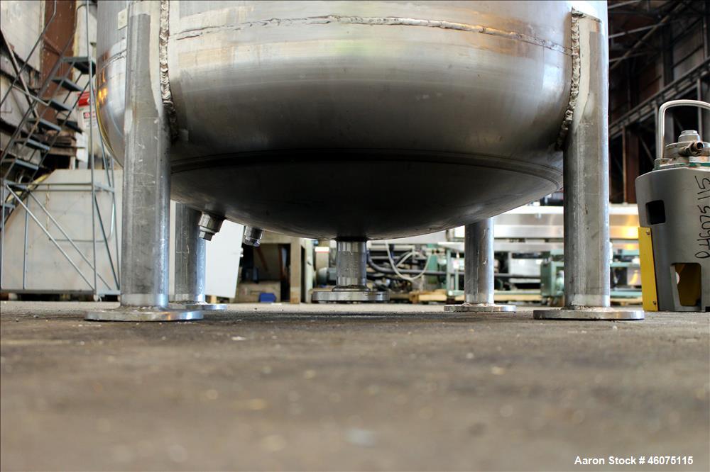 Used Watson Metal Masters Pressure Tank, 250 Gallon, 316L Stainless Steel, Vertical. 39-1/4" Diameter x 42" straight side, dished top & bottom. Internal rated 80 psi at -20 to 300 degrees F. Off cent...