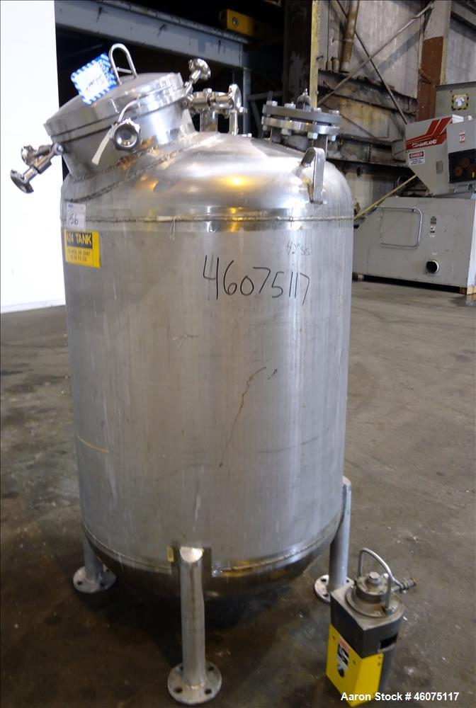 Used Watson Metal Masters Pressure Tank, 250 Gallon, 316L Stainless Steel, Vertical. 40" Diameter x 42" straight side, dished top & bottom. Internal rated 80 psi at -20 to 300 degrees F. Off center t...