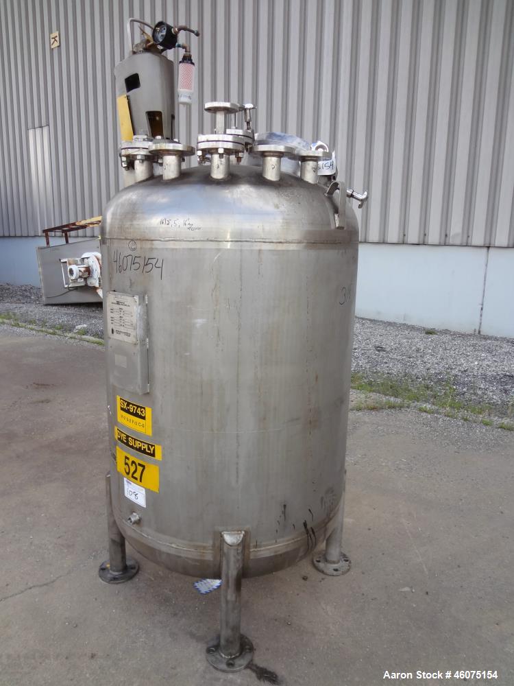 Used Watson Metal Masters Pressure Tank, 250 Gallon, 316L Stainless Steel, Vertical. 39.25" Diameter x 42" straight side, dished top & bottom. Internal rated 80 psi at -20 to 300 degrees F. Off cente...