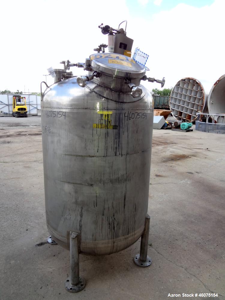 Used Watson Metal Masters Pressure Tank, 250 Gallon, 316L Stainless Steel, Vertical. 39.25" Diameter x 42" straight side, dished top & bottom. Internal rated 80 psi at -20 to 300 degrees F. Off cente...