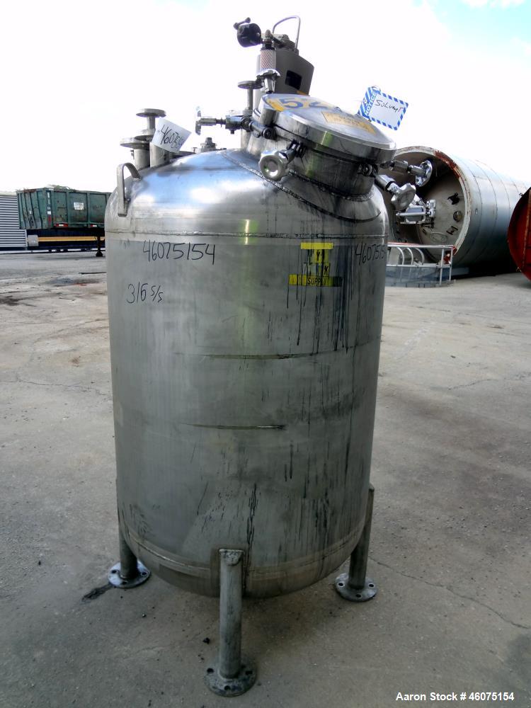 Used Watson Metal Masters Pressure Tank, 250 Gallon, 316L Stainless Steel, Vertical. 39.25" Diameter x 42" straight side, dished top & bottom. Internal rated 80 psi at -20 to 300 degrees F. Off cente...