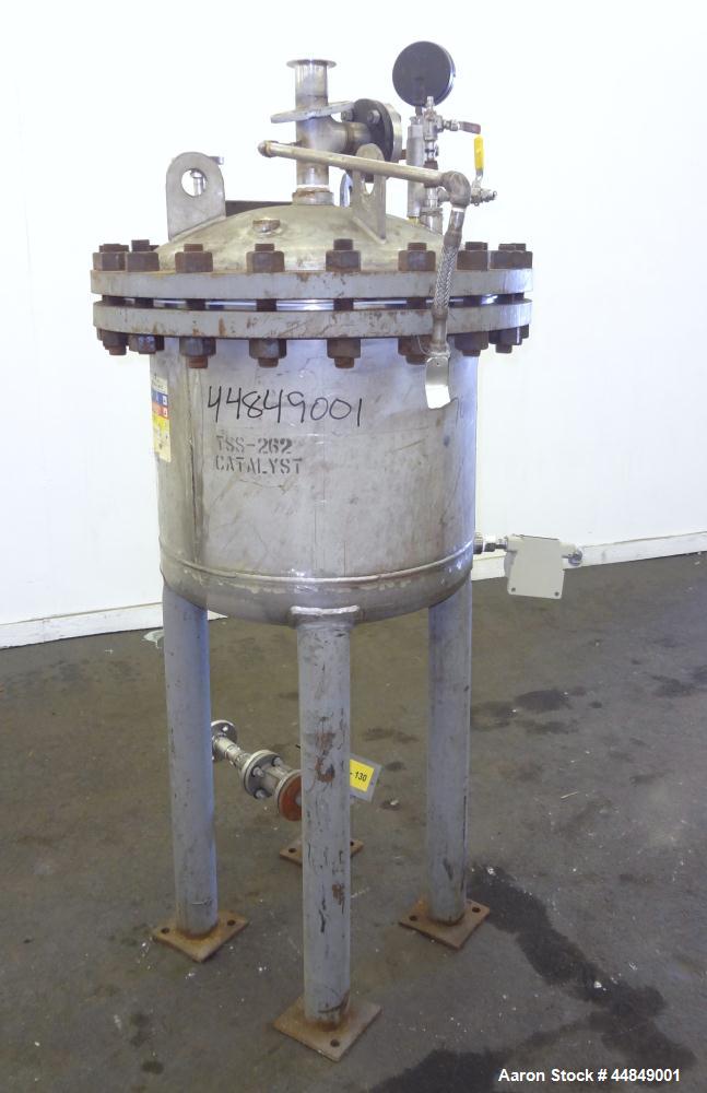 Used 40 Gallon Stainless Steel Whiting Metals Pressure Tank