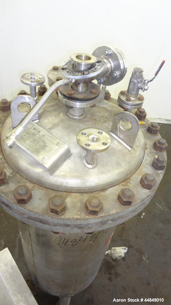 Used 100 Gallon Stainless Steel Whiting Metals Pressure Tank