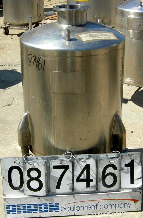Used Will Flow Pressure Tank, 60 Gallon, 304 Stainless Steel, Vertical. 24" Diameter x 27" straight side, dish top and bottom. Internal rated 25 psi at 100 deg F. Openings: top (2) 5/8" NPT, 6"; 5/8"...