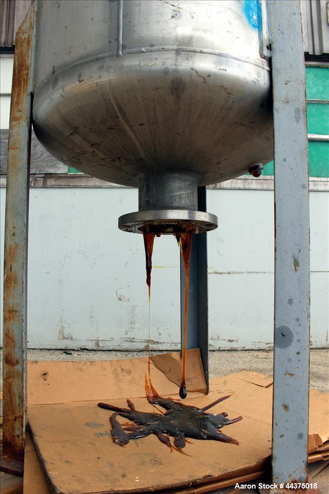 Used Wolfe Mechanical And Equipment Pressure Tank, 105 Gallon, 316 Stainless Steel, Vertical. 30" diameter x 30" straight side, dished top and bottom. Internal rated FV/90 psi at -20 to 450 degrees F...