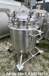  Stainless Steel 120 Liter / 31.7 Gallon Jacketed Tank, Stainless Steel, Vertical. Approximate 20" d...