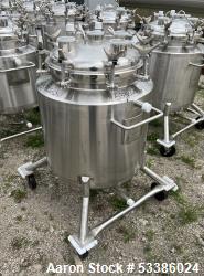  Stainless Steel 120 Liter / 31.7 Gallon Jacketed Tank, Stainless Steel, Vertical. Approximate 20" d...