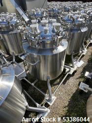  Stainless Steel 120 Liter / 31.7 Gallon Jacketed Tank, Stainless Steel, Vertical. Approximate 20" d...