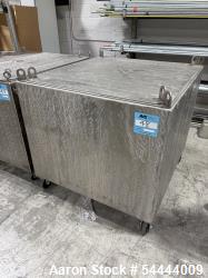Used Square Tank, Approximately 450 gallon. Stainless steel, with Internal Sieve. Approximately 4' x 4' x 4', Top Cover.