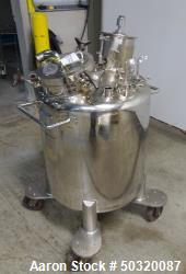 Used- Lee Industries Pressure Mix Tank, 200 Liter, Model 200 LDBT