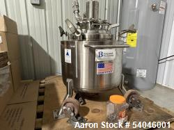 https://www.aaronequipment.com/Images/ItemImages/Tanks/Stainless-0-499-Gal/medium/Precision_54046001_aa.jpg