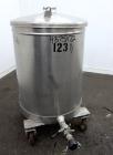 Used Tank, 100 Gallon, 304 Stainless Steel, Vertical.  Approximately 31